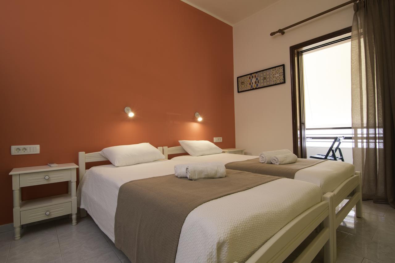 Niki Rooms Palaiochora Eksteriør billede