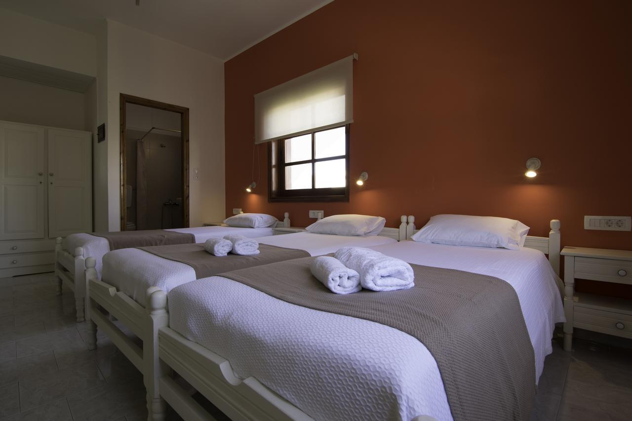 Niki Rooms Palaiochora Eksteriør billede