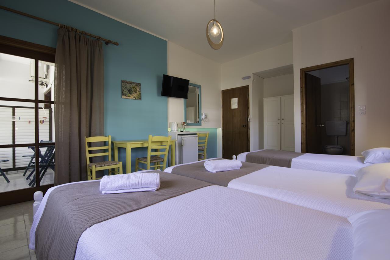 Niki Rooms Palaiochora Eksteriør billede